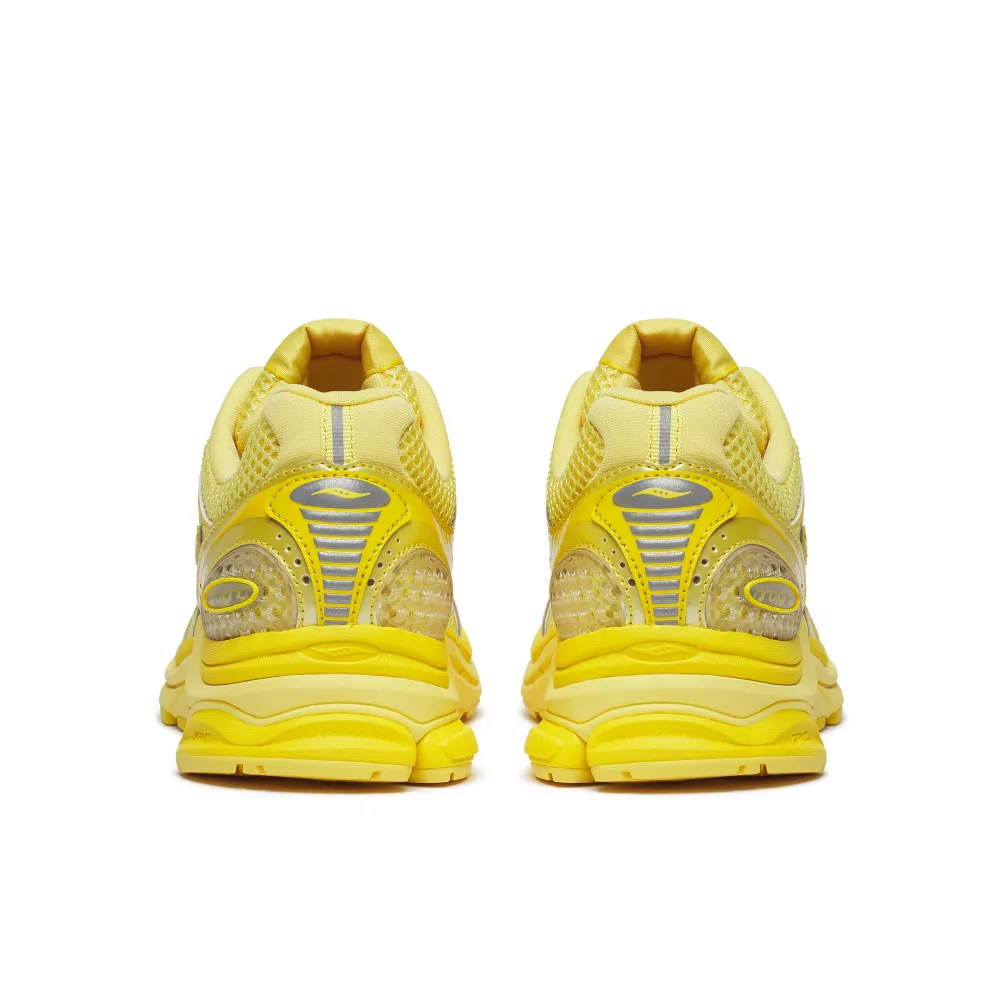 Жіночі кросівки Saucony ProGrid Triumph 4